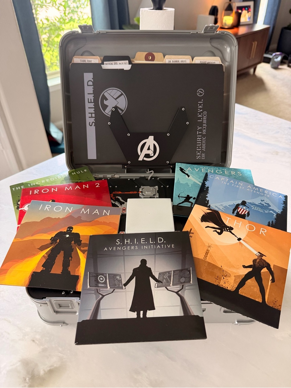 Marvel S.H.I.E.L.D. Avengers Collector Briefcase - 7 Blu-rays, Tesseract, Files